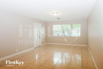 305 SW 9th Terrace in Hallandale Beach, FL - Building Photo - Building Photo