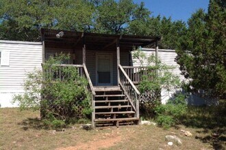 502 Wayside Dr in Wimberley, TX - Building Photo - Building Photo