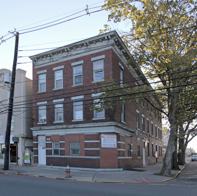 301 3rd St in Elizabeth, NJ - Building Photo - Building Photo