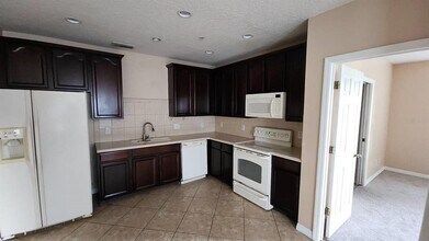 9839 Tivoli Villa Dr in Orlando, FL - Building Photo - Building Photo