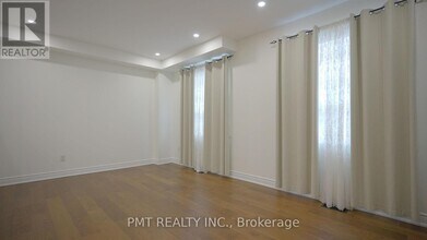 7155 Magistrate Terrace in Mississauga, ON - Building Photo - Building Photo