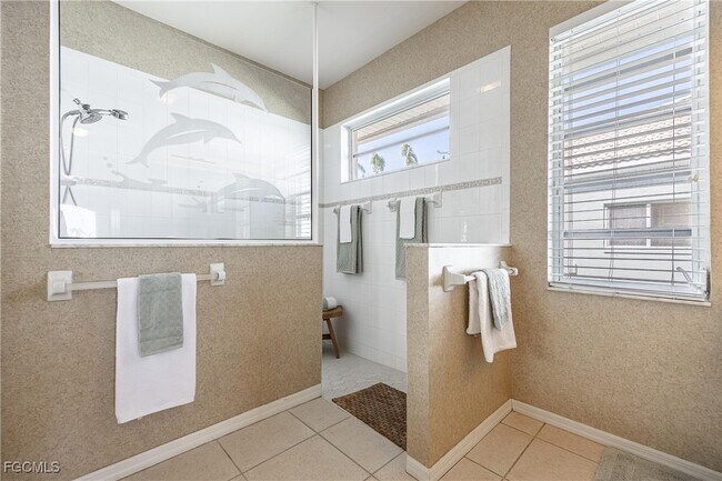 property at 5323 SW 28th Pl