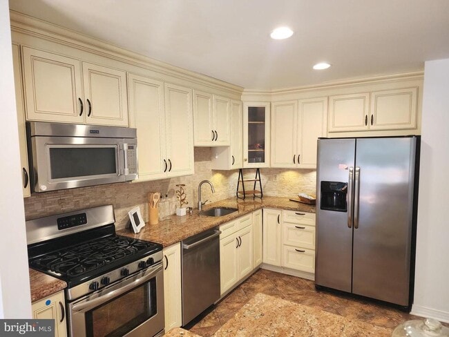 25 Forsythia Ct in Lafayette Hill, PA - Building Photo - Building Photo