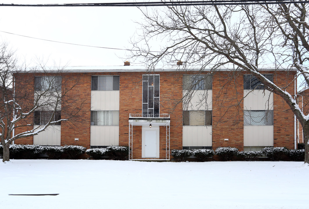 Park West in Akron, OH - Foto de edificio