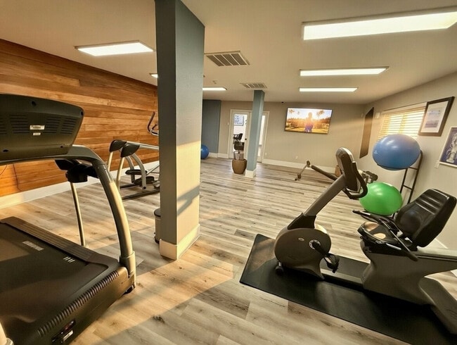 Tides at Cheyenne in Las Vegas, NV - Building Photo - Building Photo