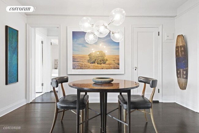 302 W 12th St-Unit -9F in New York, NY - Building Photo - Building Photo
