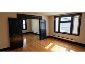 283 Front Ave in St. Paul, MN - Foto de edificio - Building Photo