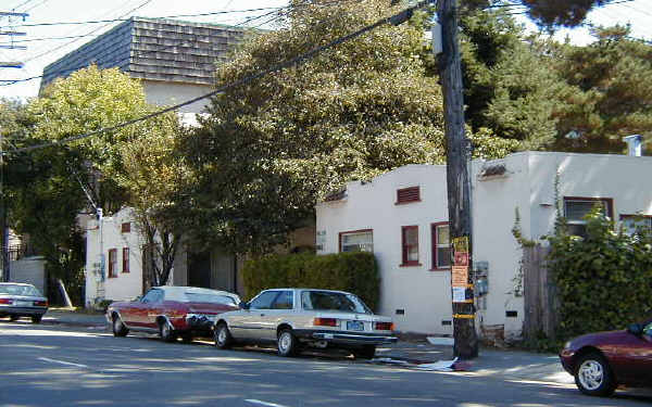 2226-2228 Dwight Way in Berkeley, CA - Building Photo