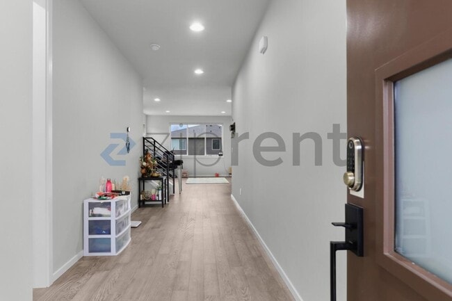 8206 14th St SE in Lake Stevens, WA - Foto de edificio - Building Photo