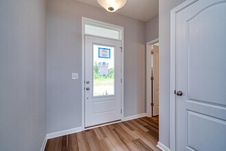 1744 Ardennes Oak Dr in Dayton, OH - Building Photo - Building Photo