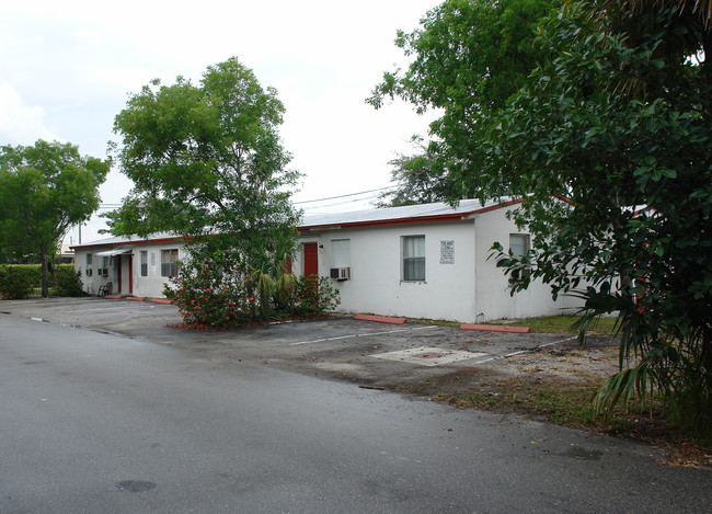 1713 NW 9th Ct in Fort Lauderdale, FL - Building Photo - Building Photo