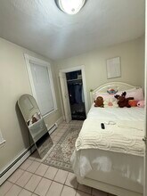 192 L St, Unit 1 in Boston, MA - Foto de edificio - Building Photo