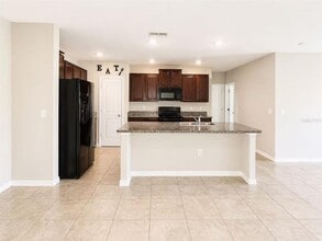 7406 Rosy Periwinkle Ct in Tampa, FL - Building Photo - Building Photo
