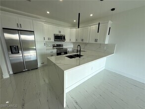 4412-4414 14th St SW in Lehigh Acres, FL - Building Photo - Building Photo