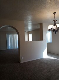 3122 Chama Meadows Dr in Rio Rancho, NM - Foto de edificio - Building Photo