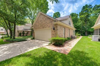 25 Fairway Oaks Pl in Spring, TX - Building Photo - Building Photo