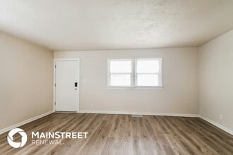 8161 Schoen Dr in Lawrence, IN - Building Photo - Building Photo