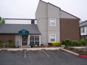 Carmel Terrace in Oklahoma City, OK - Foto de edificio - Building Photo