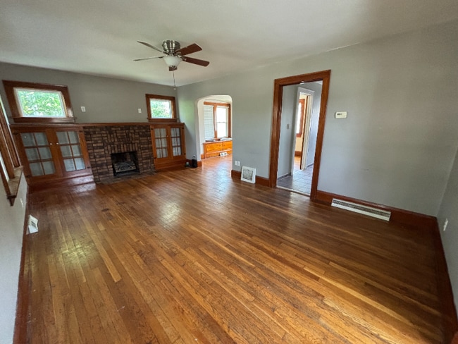property at 305 E Park Ave