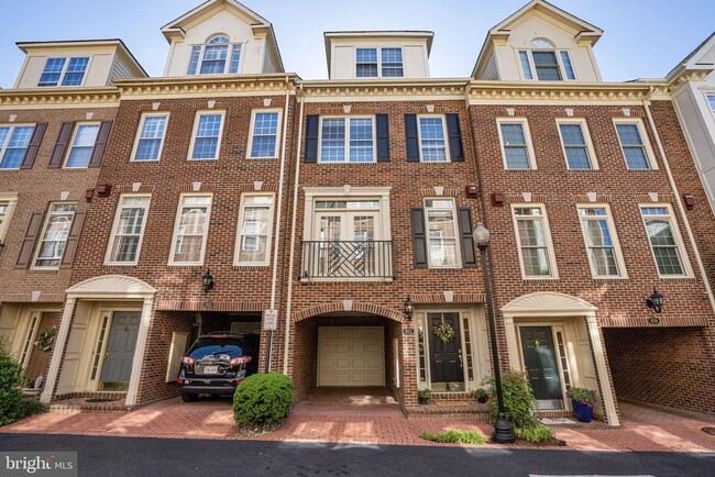 property at 811 Water Pl