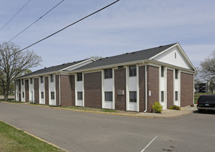 Highland Park Apartments in Fridley, MN - Building Photo - Building Photo