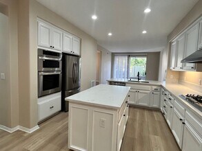 16 Brigmore Aisle in Irvine, CA - Building Photo - Building Photo