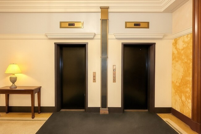 140 Chestnut St in Springfield, MA - Building Photo - Building Photo