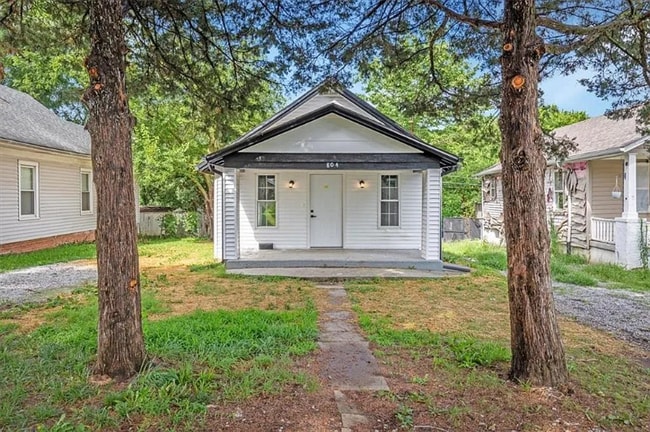 804 S Cedar Ave in Independence, MO - Building Photo - Building Photo