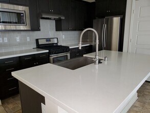 10589 San Rafael St in Ventura, CA - Building Photo - Building Photo