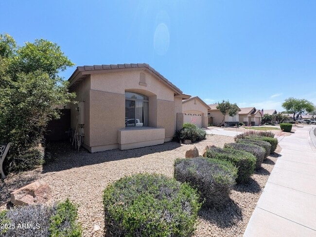16777 W Southampton Rd in Surprise, AZ - Building Photo - Building Photo