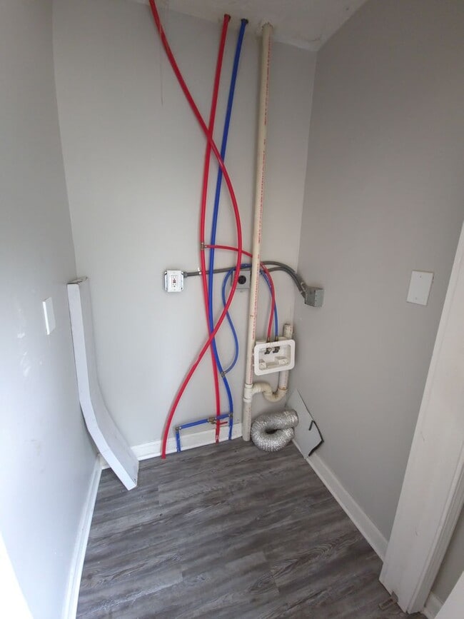 1360 Lillian Ave in Louisville, KY - Building Photo - Building Photo