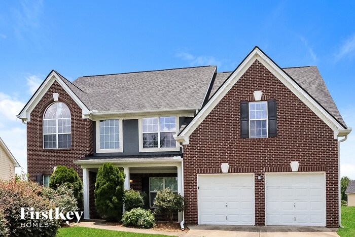 6385 Daniell Springs Dr in Douglasville, GA - Building Photo