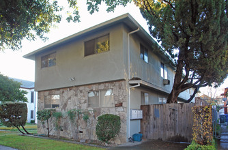 2212 S St in Sacramento, CA - Building Photo - Building Photo