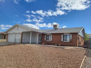 7716 Iroquois Dr in El Paso, TX - Building Photo - Building Photo