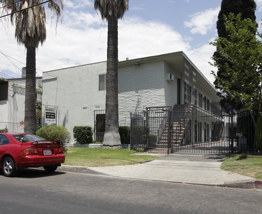 11911 Hart St in North Hollywood, CA - Building Photo