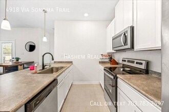 4918 Via Sonoma Trail in Converse, TX - Building Photo - Building Photo