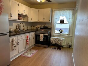 269 N 1st Ave, Unit B in Manville, NJ - Building Photo - Building Photo