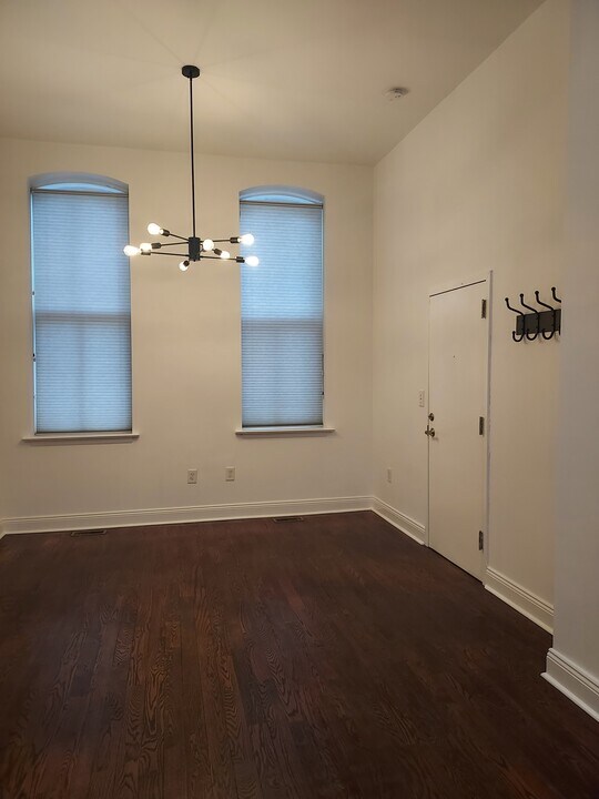 1914 Christian St in Philadelphia, PA - Building Photo