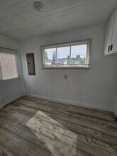 1818 W 5th St in Port Angeles, WA - Building Photo - Building Photo