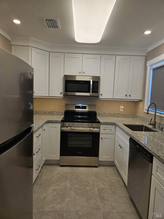 2601 Sinclair Ave in Concord, CA - Building Photo - Building Photo