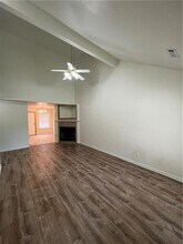 2229 E Cinnamon Way in Fayetteville, AR - Foto de edificio - Building Photo