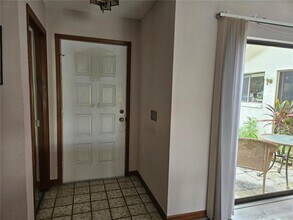 2014 E View Dr in Sun City Center, FL - Building Photo - Building Photo