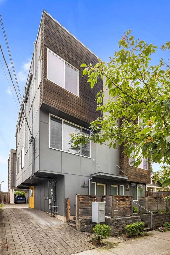 property at 4504 Linden Ave N