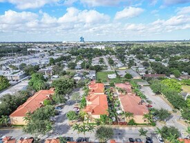 2159 Siena Terrace in Hollywood, FL - Building Photo