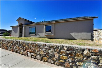 14945 Tierra Escape Ave in El Paso, TX - Building Photo - Building Photo