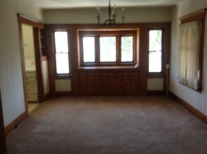 1504 W Huntington Dr, Unit 0 in Alhambra, CA - Foto de edificio - Building Photo