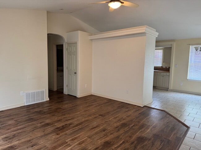 984 S Honeysuckle Dr in Pueblo West, CO - Building Photo - Building Photo