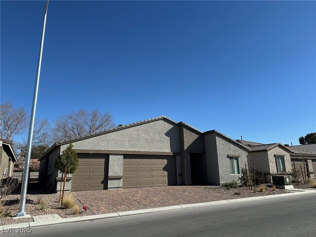 4236 Rosalyn Ridge St in Las Vegas, NV - Building Photo - Building Photo