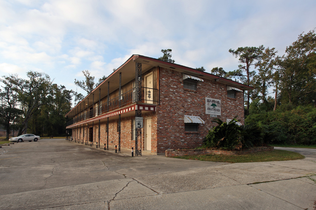 Highland Oaks Apartments in Slidell, LA - Building Photo