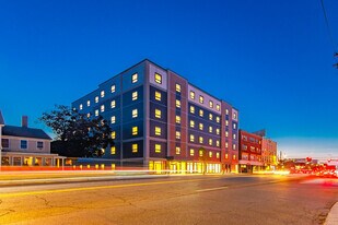 Apartments @ 249 Main in Nashua, NH - Building Photo